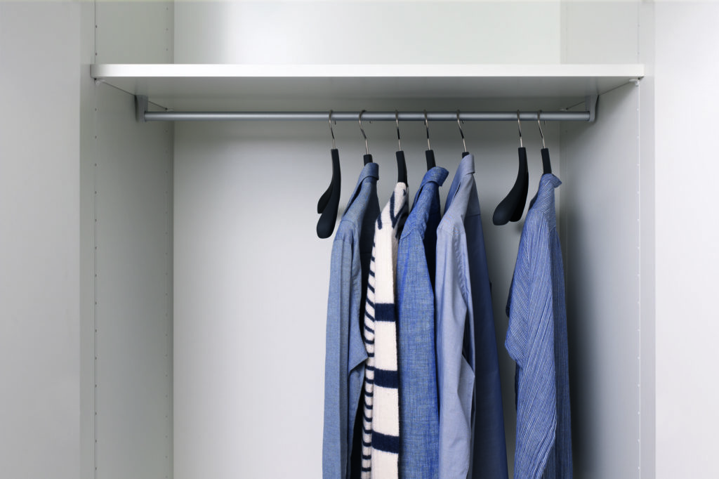 Detail Interlübke Kleiderschrank Base