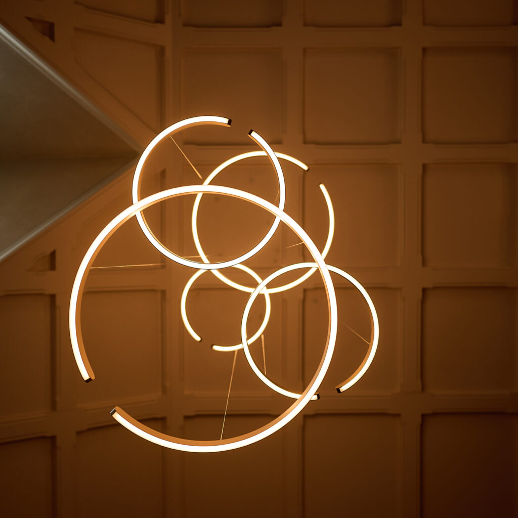 Lichtinstallation mit Occhio Leuchten